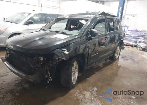 2016 Jeep Compass Sport z USA, uszkodzony, nr VIN 1C4NJDBB6GD686749